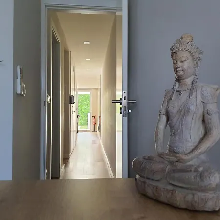 Exotic Fusion Double With Garden Apartamento